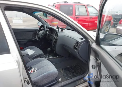 2001 Hyundai Elantra Gls z USA, uszkodzony, nr VIN KMHDN45D01U150315
